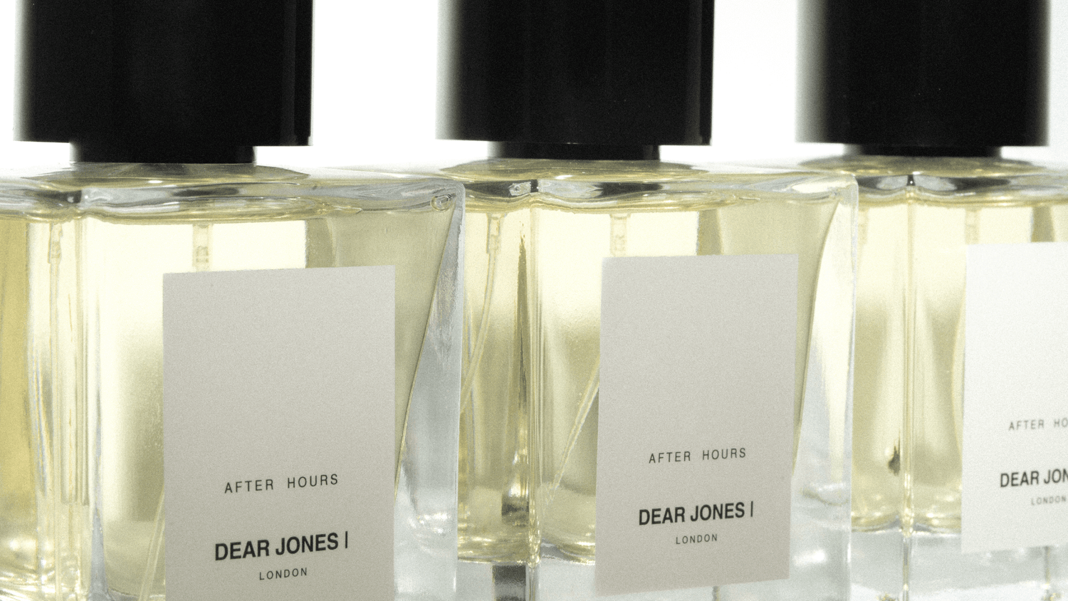 GRÉGOIRE Lansează Dear Jones London: Esența unui Moment ce Devine Poveste